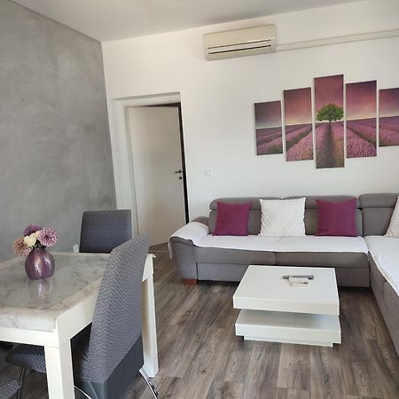 Ferienwohnung Apartman Kiara Kaštela Exterior foto